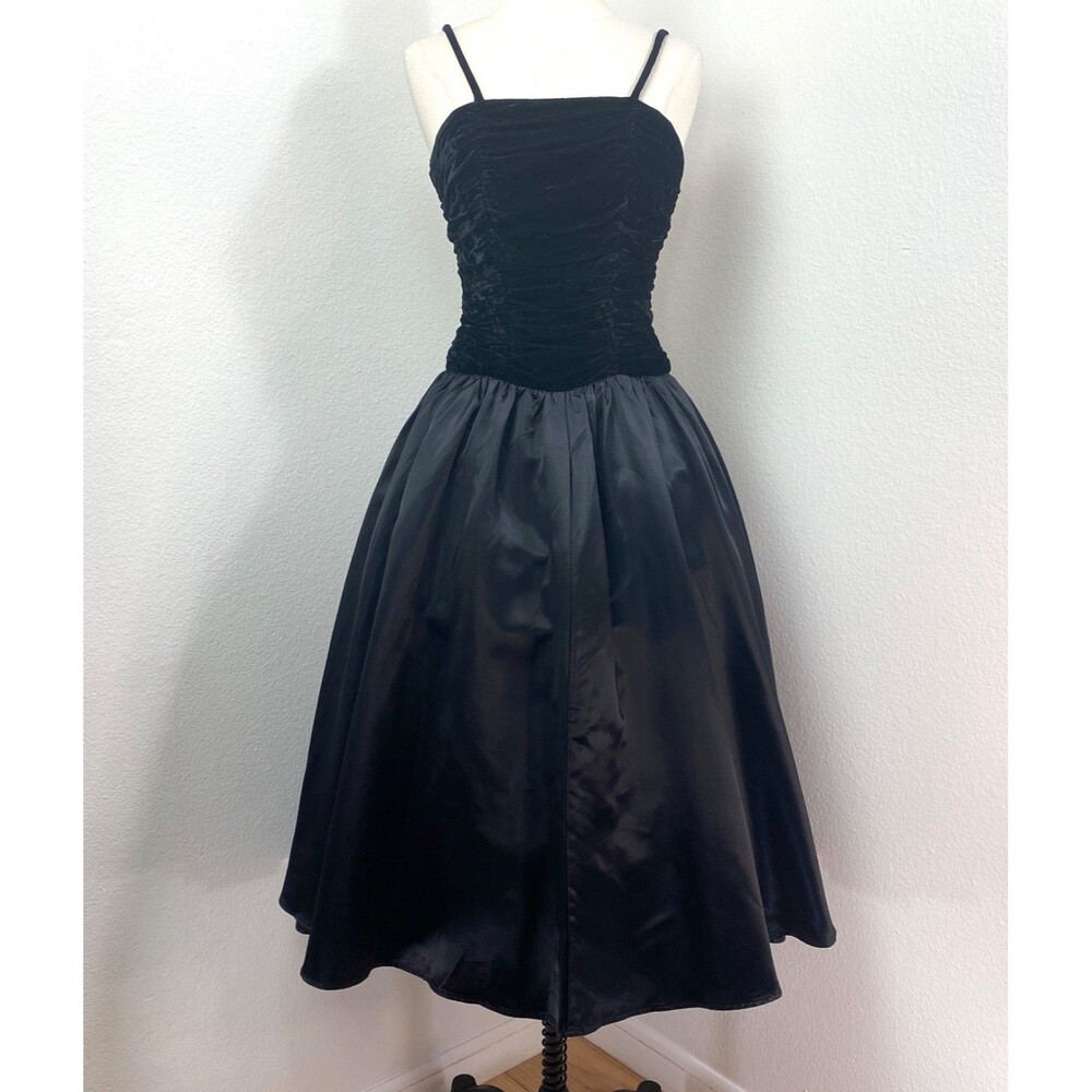 Vtg 80s Act I Black Velvet Satin Dress Size 5-6 Formal Evening Prom Goth Dance
